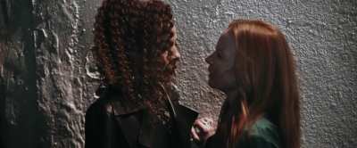 Birthday Teaser: Lauren Ambrose (& Tawny Cypress) in Yellowjackets [S3E1-2025]