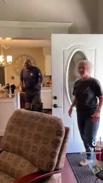 Live look at me checking the box scores and seeing the Knicks getting killed