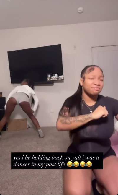 Big Pluto lil thick ass in the back (plutonottdabratt)