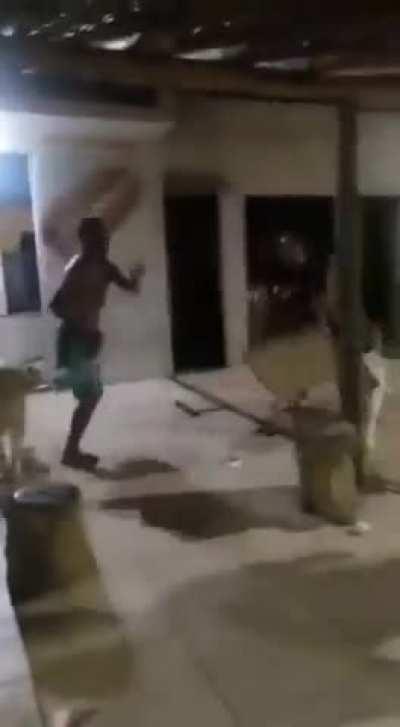 Porrada no Sítio do Pica-Pau Amarelo!