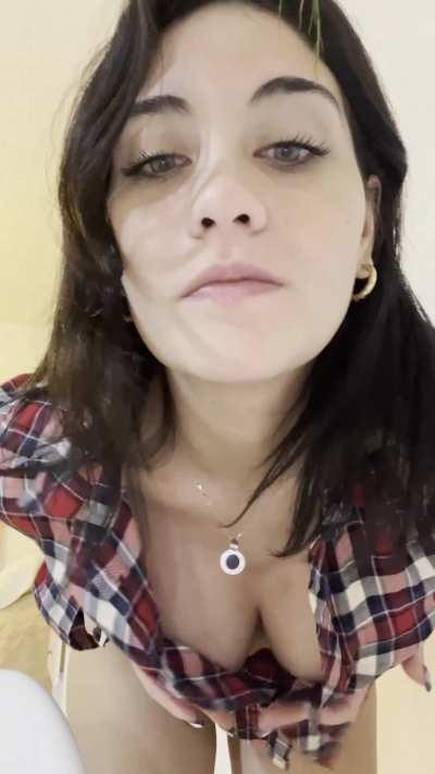 Just your normal girl looking fine