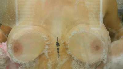 Alyx Star Wet and Soapy