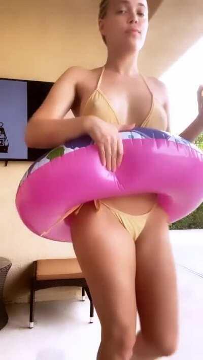 The most beautiful woman on the planet!!