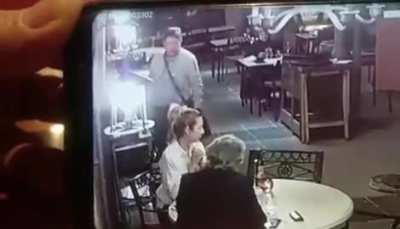 Si le pego a mi mujer mirá si no te voy a embocar a vos...