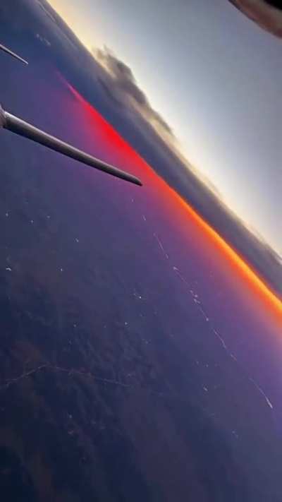 Just wanted to share with you guys this amazing video of a B1 Lancer being refueled mid air✈️ 📸:mrseanls