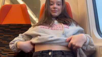 I hope I can make your Friday better with my flash:)