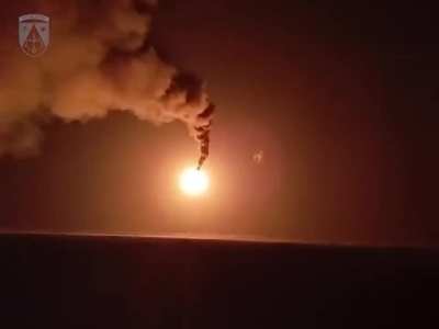 Footage of a Ukrainian air defense team shooting down two Iranian/Russian Shahed UAVs in the southern sector.