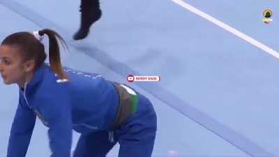Elisa Meneghini Full Stretching Video At The Italia Serie A (4K/UHD)