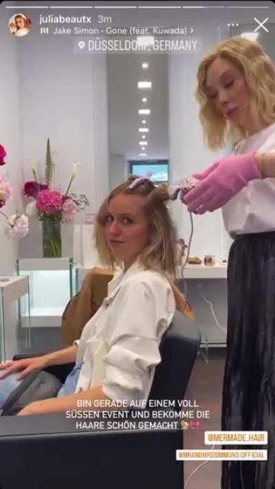 Julia Beautx mit netten Einblicken im schicken Kleidchen… Instagram Storys 12.06.22