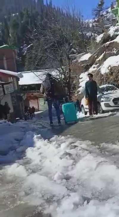 vacation during winters be like