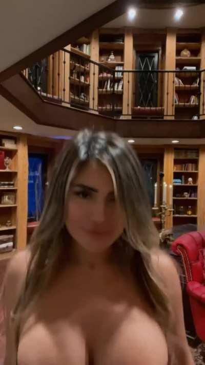 My boobs really just want a face to smother...