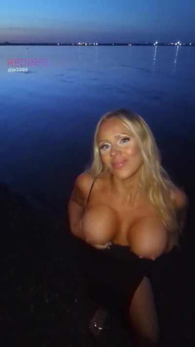 I will show my titties to everyone- anywhere 