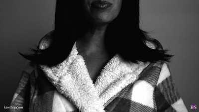 Mommy's Missing Panties 4K HDR