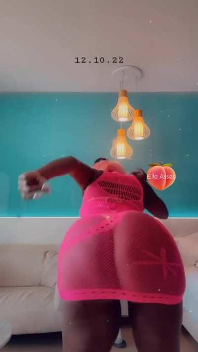 How I’m trying to be with my BBL girlfriend