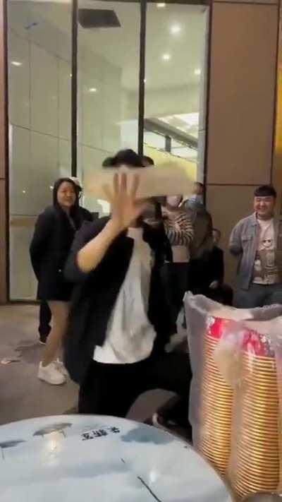 This China bro makes roti canai