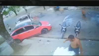 Gang fight turns into cavalry charge