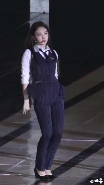 Nayeon look is stunning 🔥