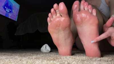 VIP User post, DM for folders