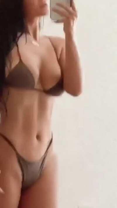 Hottest Girl on Earth