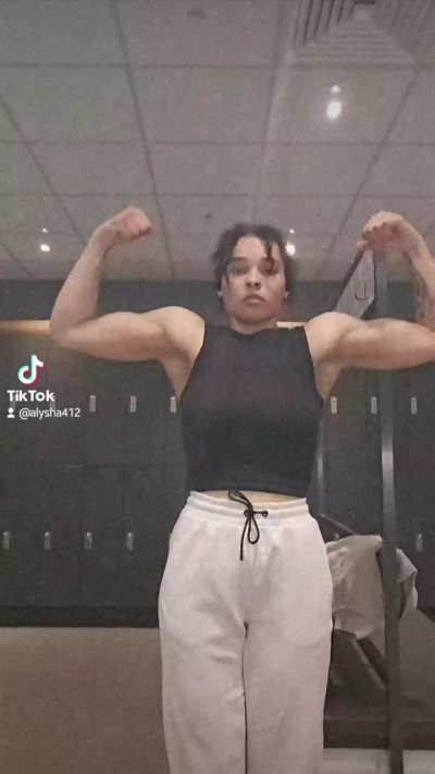 Bringing back an old flex because it suits the sound so well 😂💪🏽🫶🏽