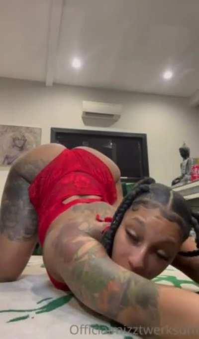 Mizztwerksum 😩❤️