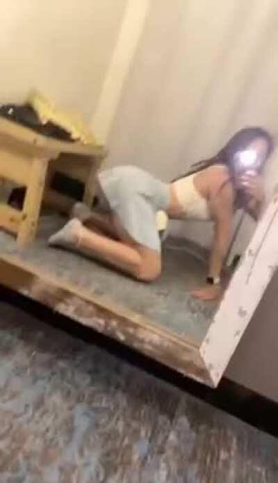 Slide under me while I bounce 😘