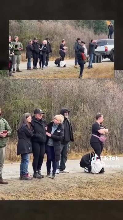 Unhinged. Protesters, who want to keep diseased exotic birds in captivity, are melting down against a Supreme Court order to allow Canada's Food Inspection Agency to cull them