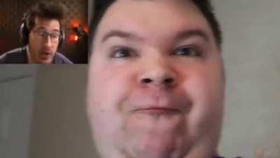 encontre esta wea en la carpeta de whats app (tiene una marca de agua de un youtuber llamado Bacc, no se que video será)