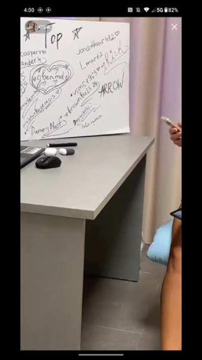 Is something wrong with reddit or is it just me? (I put TikTok live at the end)