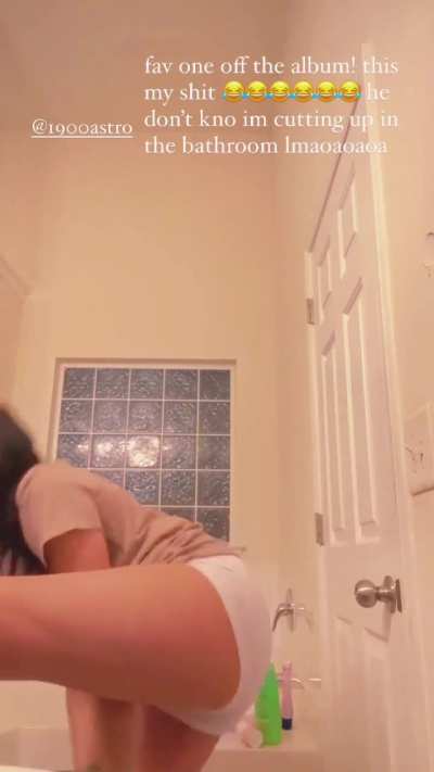 Sheisblake In Slow Motion 