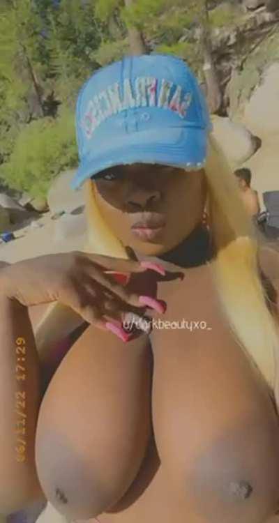 I was so nervous but got so much attention at the beach 😋🥰