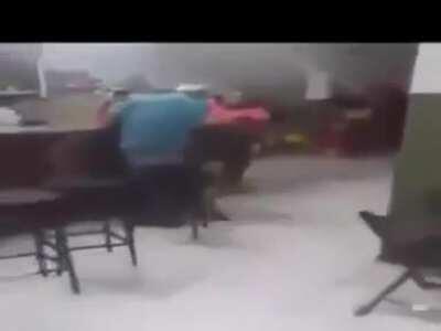 Mucalol na infância brincando com o vovô