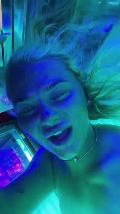 Free Melly and my nipplesðð