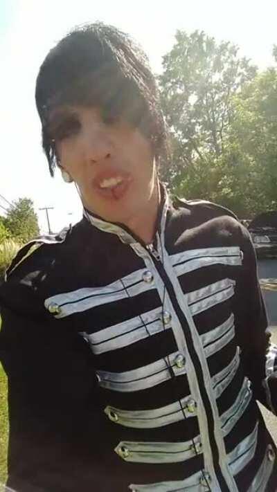 he's not no Dahvie Vanity