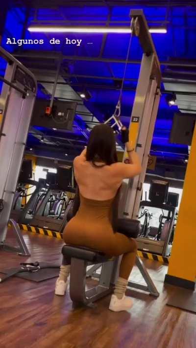 🍑💪💪