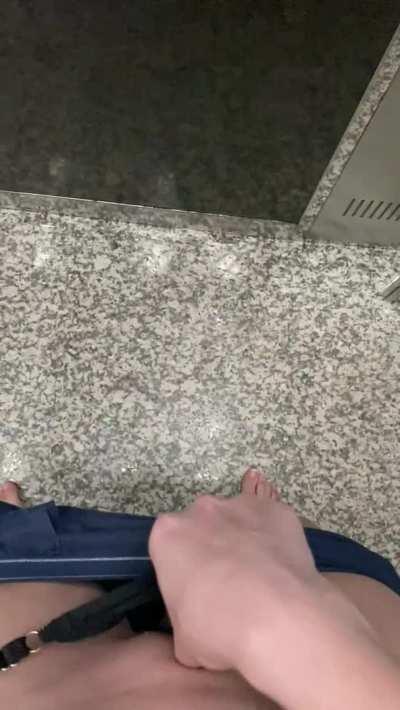 I think someone is in for a surprise in the elevator