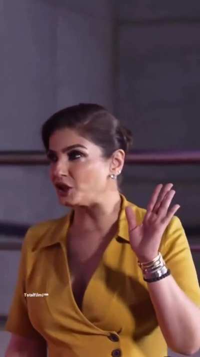 Close in higher degree how she's more striking than most of others actress who were reaching down at this point of time and they won't able to retain fitness at this phase. She slays with her exotic look and emergents of old aged actress.