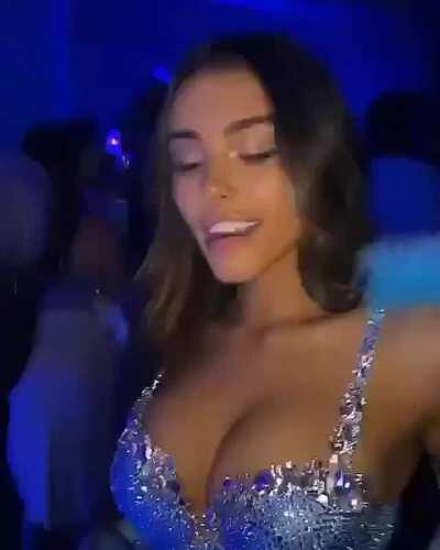 That Lip Bite, So Hot!