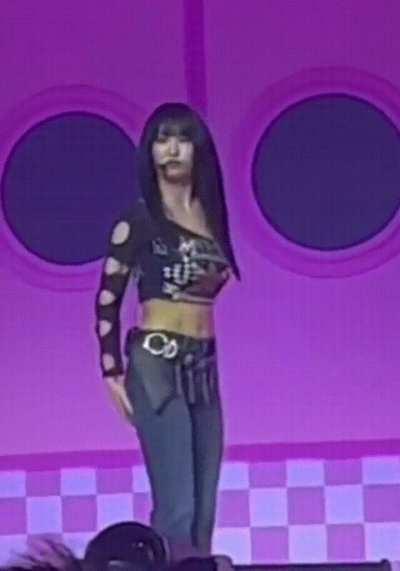 Bouncy Momo 🍑🤤