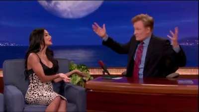 Conan handled this so well when Nicole busted him for checking out her boobs