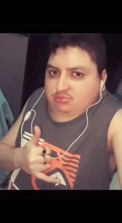 Oi muca percebi que vc gosta do chorro, e queria que vc visse meu estilo bem nicezinho sou cria né chat? Fumo rsrsrs e sou cria