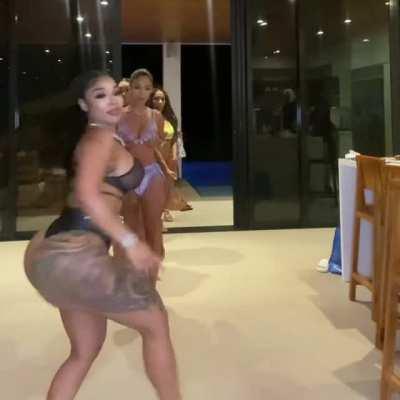 Alexis and her friends twerking around. I think we can all agree the lavender/purple one was the best.