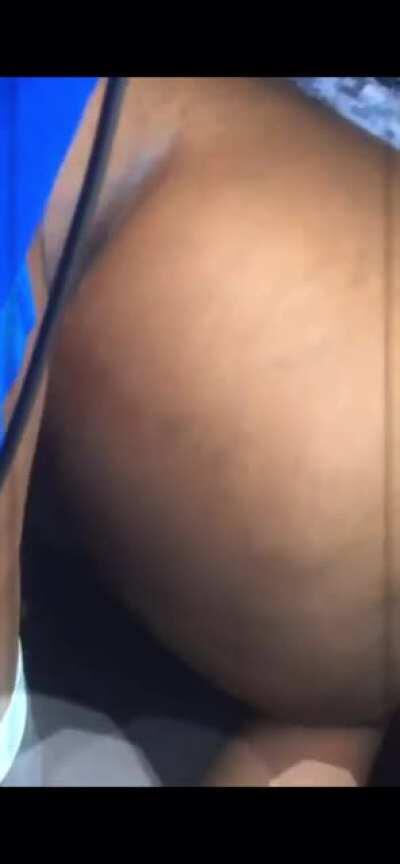 She’s a big freak😘😘😘