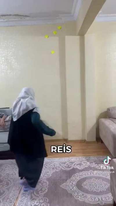 Молодость не знала, а старость смогла!