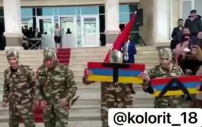 Azeris finally found out how to use their heads