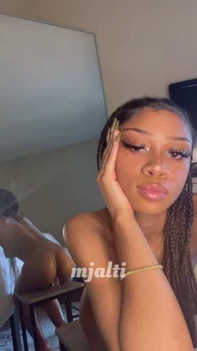 i just want someone to send nudes to every day