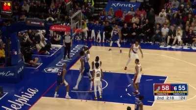 [Highlight] Joel Embiid with a spin move and a slam!