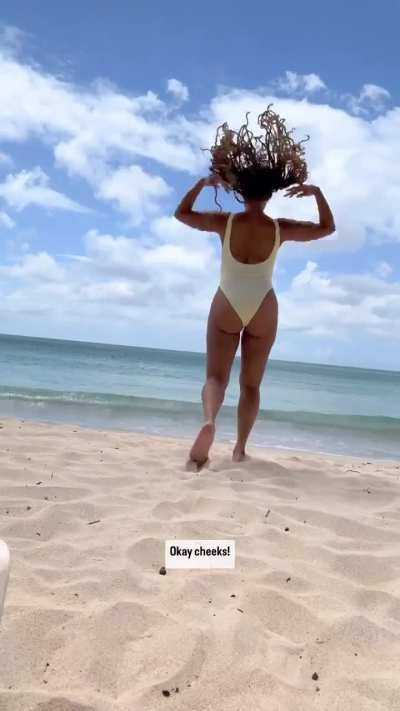 Amanda Seales