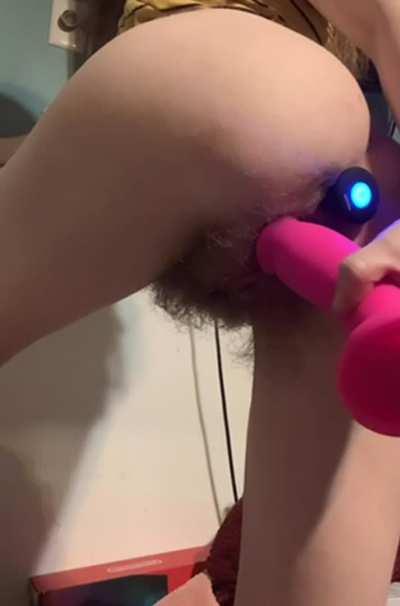 Begging for double trouble 😋🤤