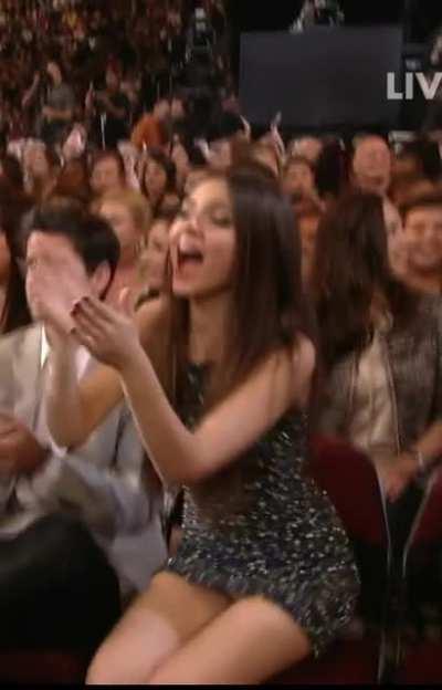 Victoria Justice - brief upskirt 